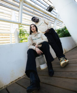Alternative view of Sudadera Beige Limited Edition